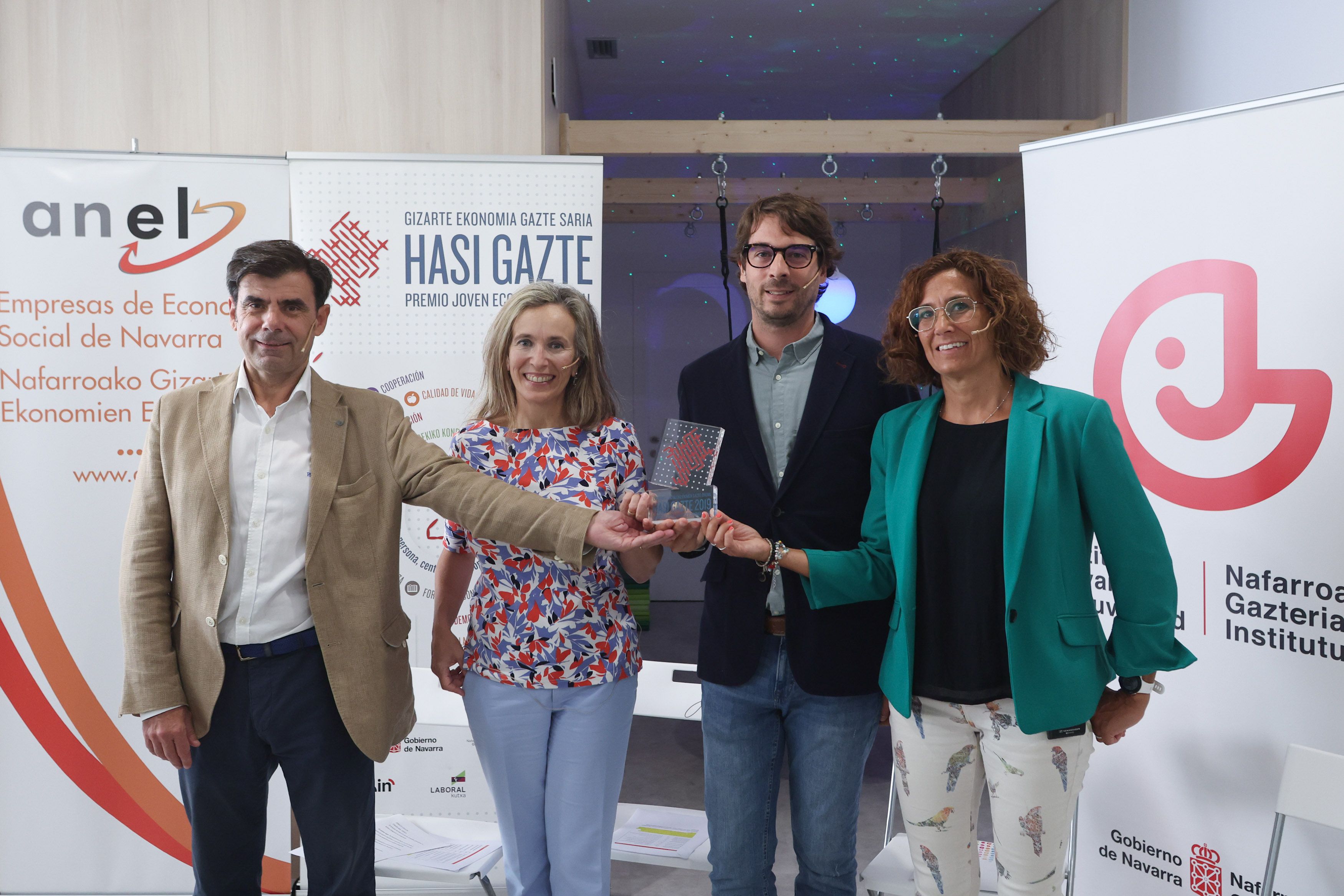 Hasi Gazte Gizarte Ekonomia Gaztearen Sarien aurkezpena | Argazkia: Nafarroako Gobernua Hasi Gazte Gizarte Ekonomia Gaztearen Sarien aurkezpena | Argazkia: Nafarroako Gobernua