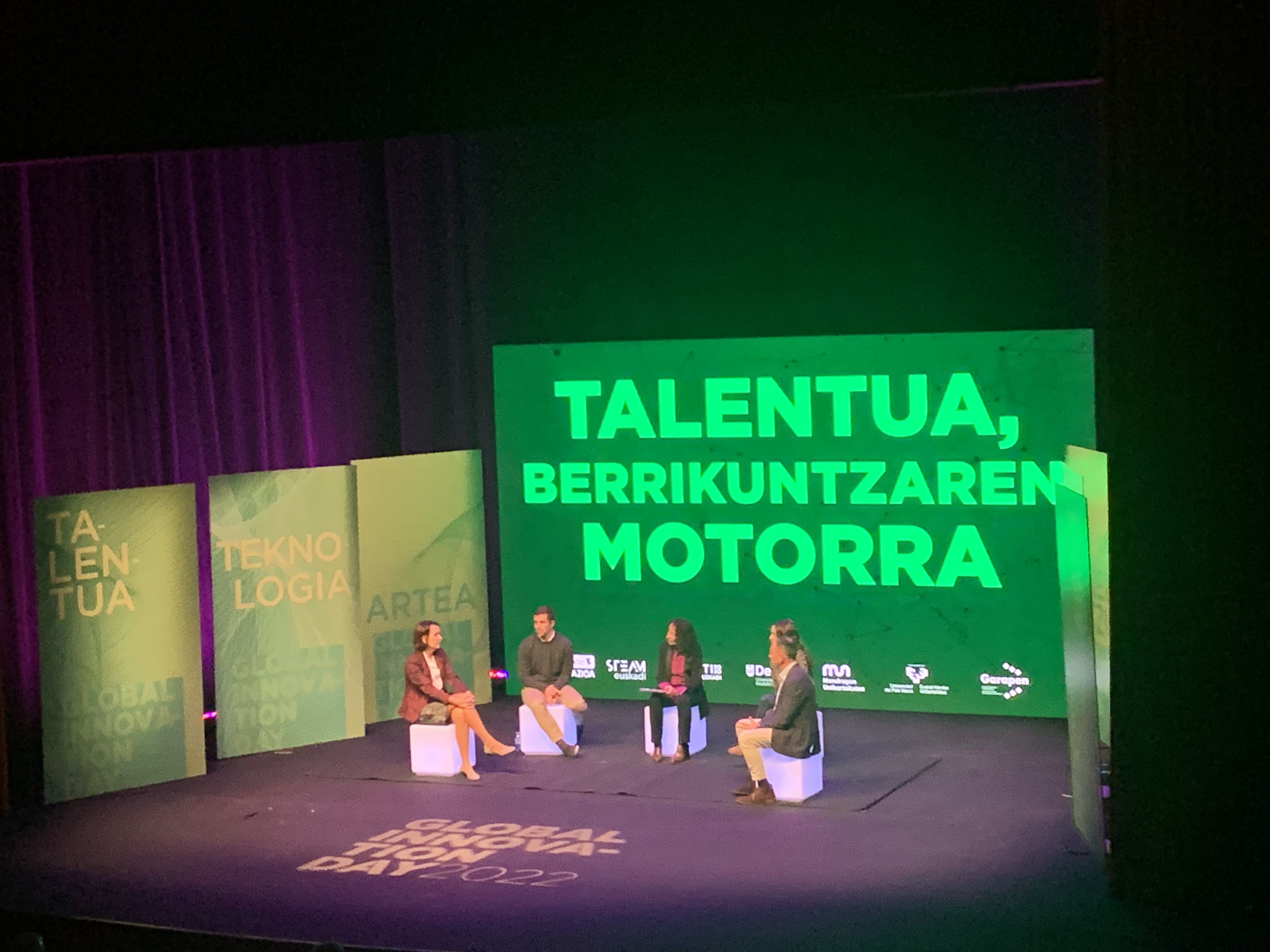 Global Innovation Day ekimeneko aurkezpenetako bat Donostiako Kursaalen | Argazkia: EnpresaBIDEA Global Innovation Day ekimeneko aurkezpenetako bat Donostiako Kursaalen | Argazkia: EnpresaBIDEA