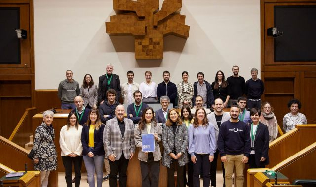 Gure Geroa txostenaren aurkezpena Eusko Legebiltzarrean | Argazkia: Utzitakoa Gure Geroa txostenaren aurkezpena Eusko Legebiltzarrean | Argazkia: Utzitakoa