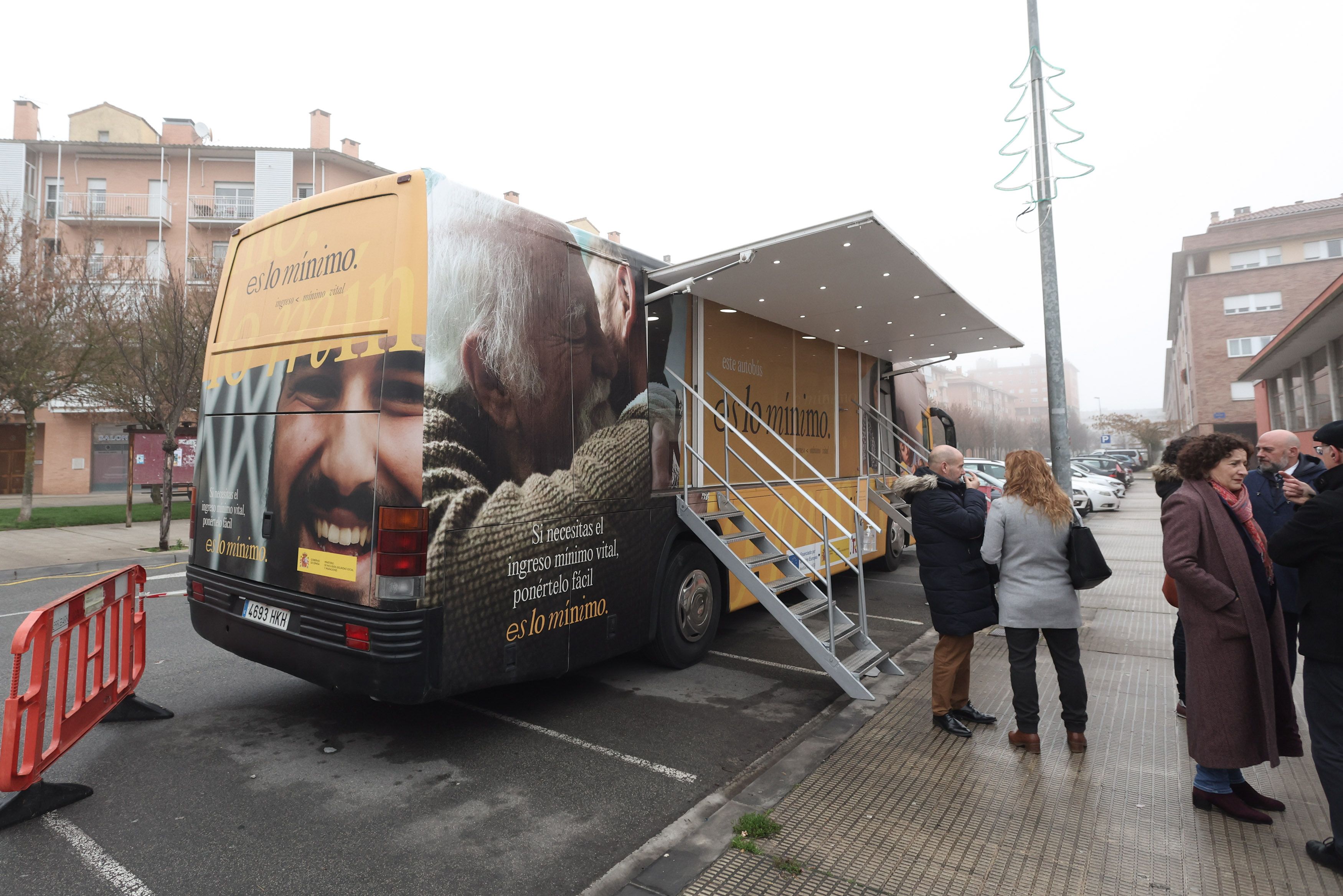 Berriozarren dagoen informazio eta ahokularitza autobusa | Argazkia: Nafarroako Gobernua Berriozarren dagoen informazio eta ahokularitza autobusa | Argazkia: Nafarroako Gobernua