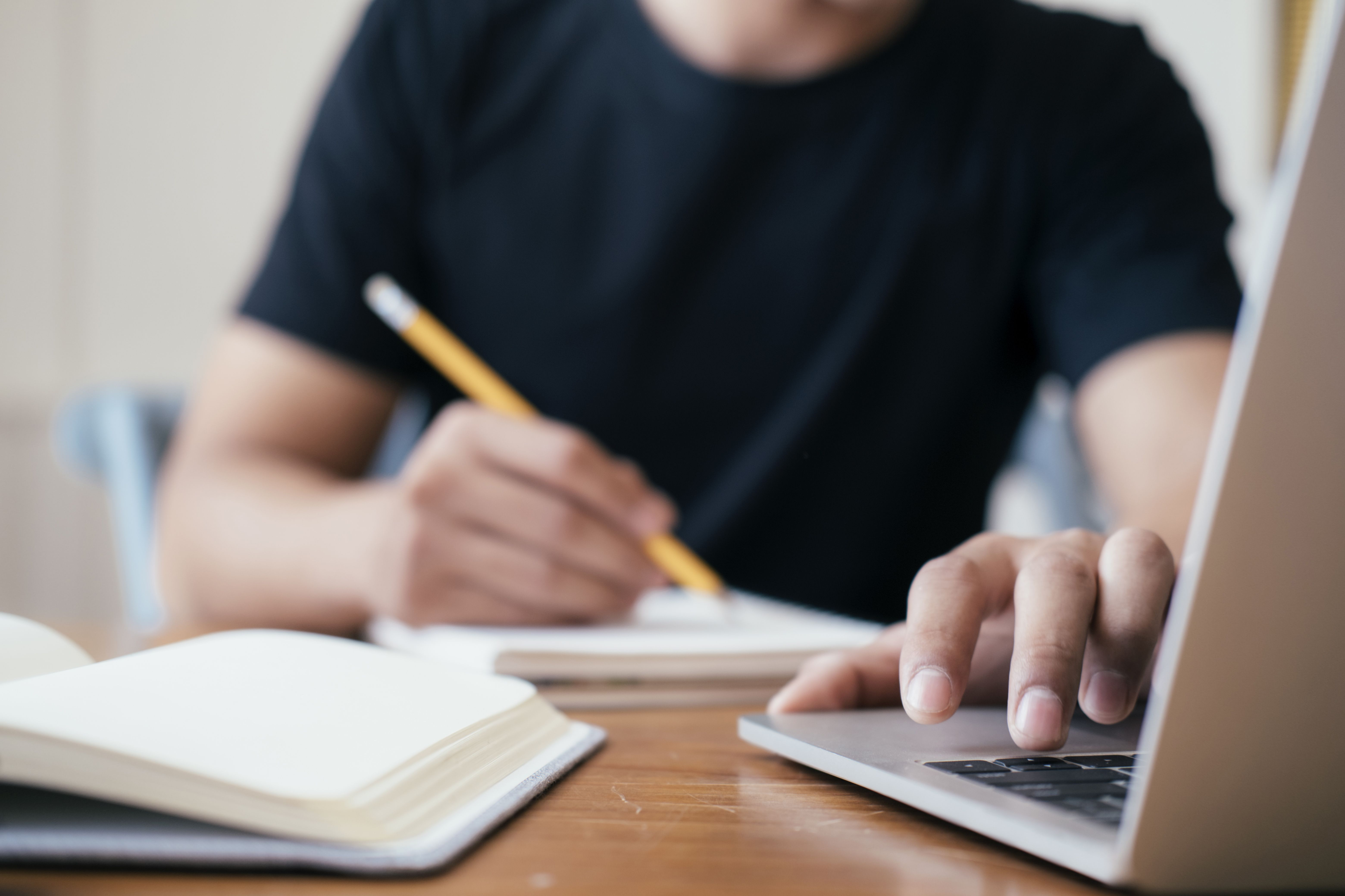 Aprender euskera es más fácil con EnpresaBIDEA | Argazkia: iStock Aprender euskera es más fácil con EnpresaBIDEA | Argazkia: iStock