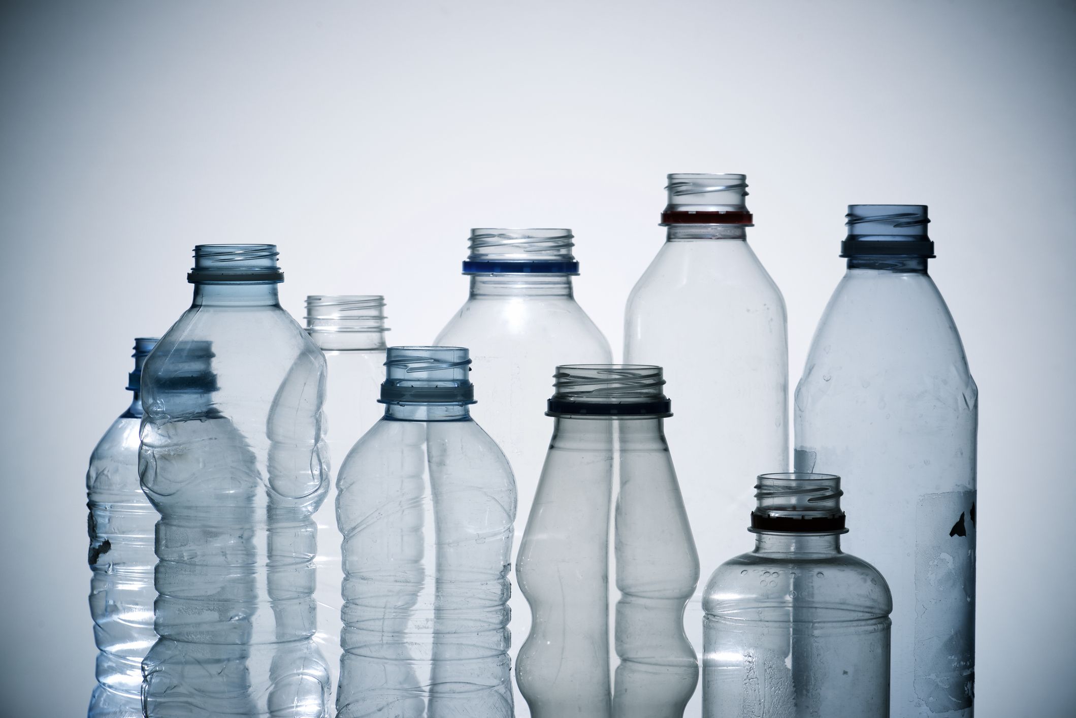 Birziklatu ezin diren plastikoen gaineko zerga berria foru ogasunek bilduko dute, plastikoa bertan egiten bada | Argazkia: iStock Birziklatu ezin diren plastikoen gaineko zerga berria foru ogasunek bilduko dute, plastikoa bertan egiten bada | Argazkia: iStock