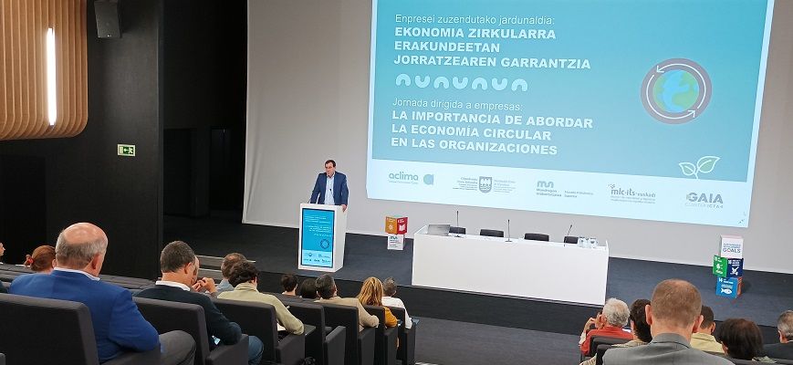 Ikastaroaren saioetako bat | Argazkia: Mondragon Unibertsitatea Ikastaroaren saioetako bat | Argazkia: Mondragon Unibertsitatea