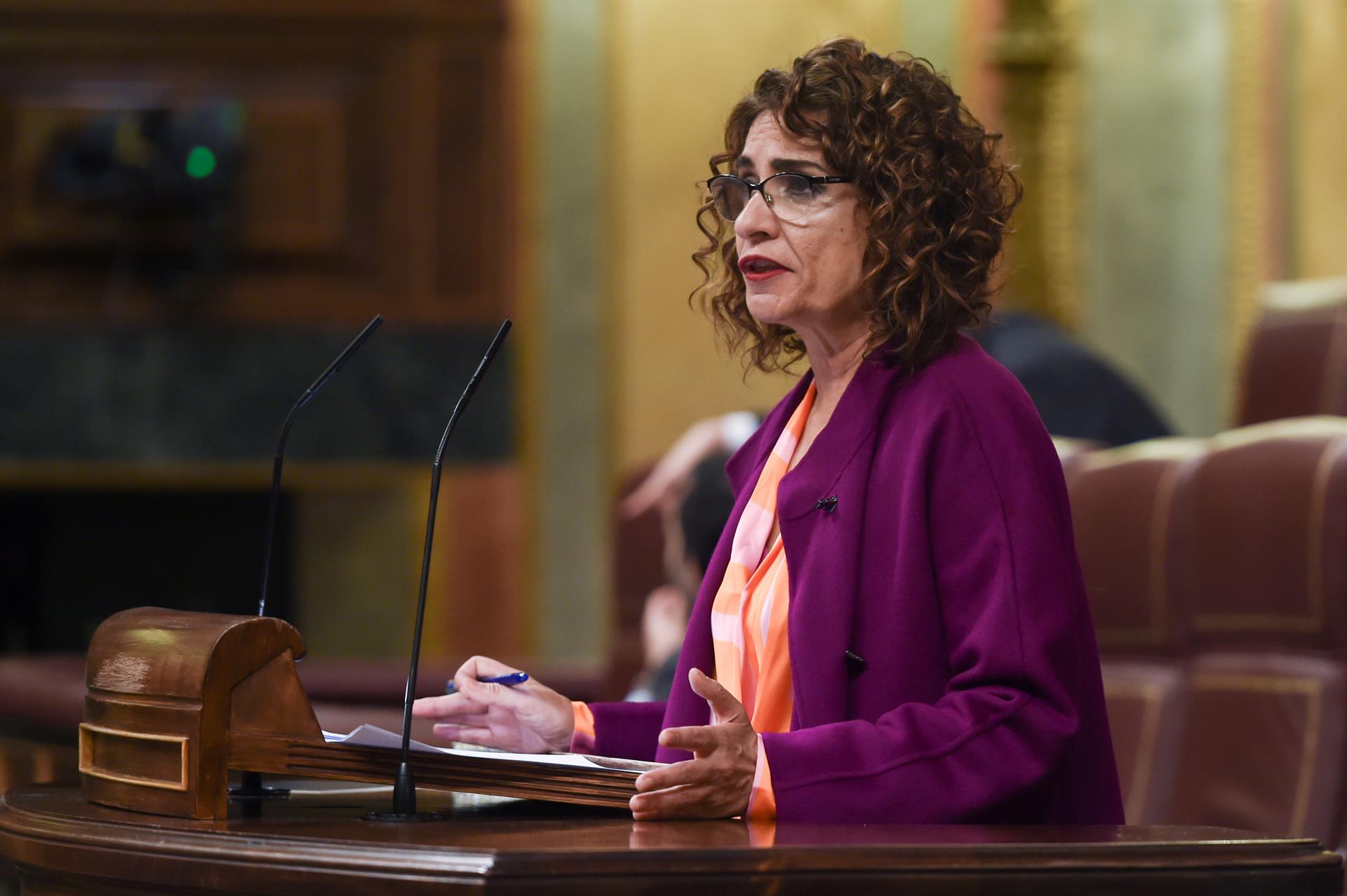 Maria Jesus Montero Ogasun ministroa Kongresuan egin duen agerraldian | Argazkia: Europa Press Maria Jesus Montero Ogasun ministroa Kongresuan egin duen agerraldian | Argazkia: Europa Press