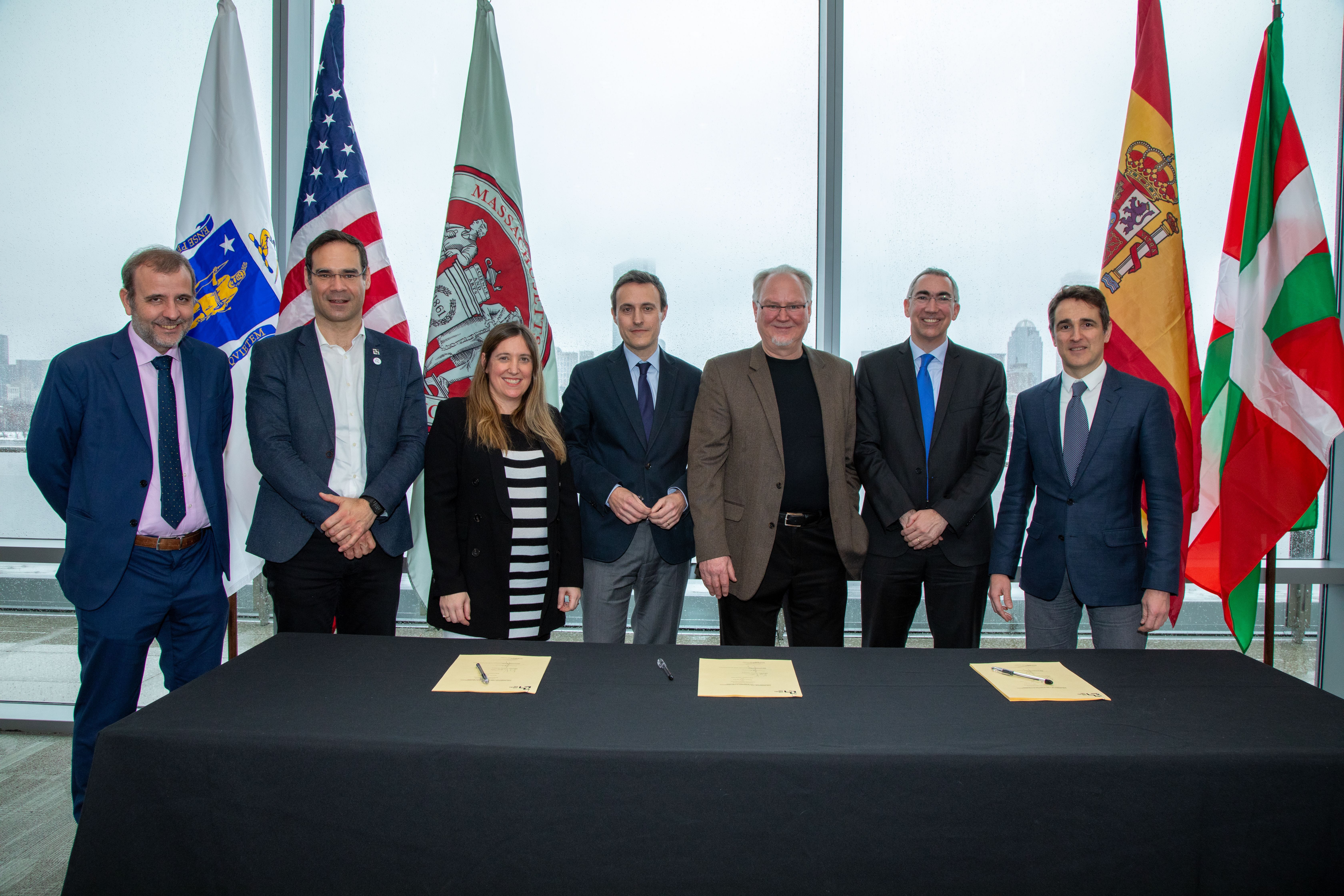 Gipuzkoa 'City Science Network'en sartzeko hitzarmenaren sinadura | Argazkia: Jonathan Williams Gipuzkoa 'City Science Network'en sartzeko hitzarmenaren sinadura | Argazkia: Jonathan Williams