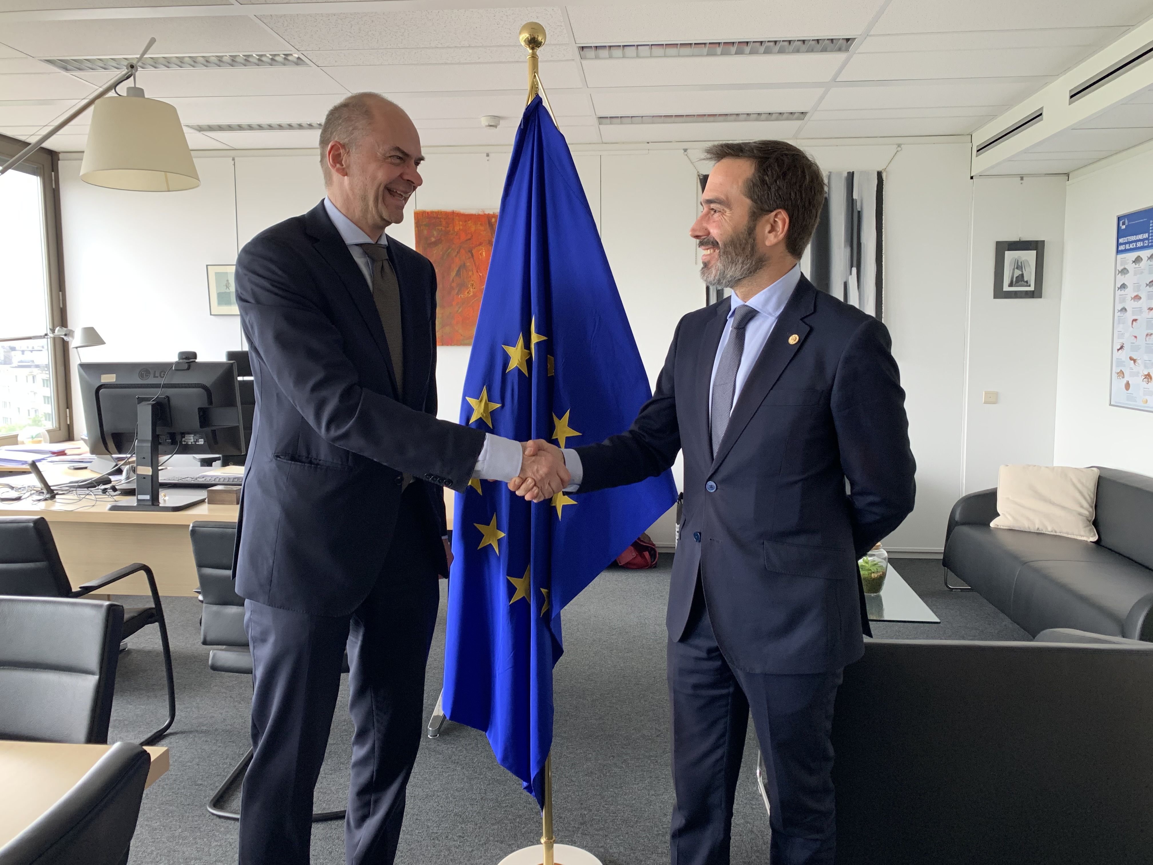 Javier Hurtado Turismo sailburua Bruselan egindako bileran | Argazkia: Irekia Javier Hurtado Turismo sailburua Bruselan egindako bileran | Argazkia: Irekia
