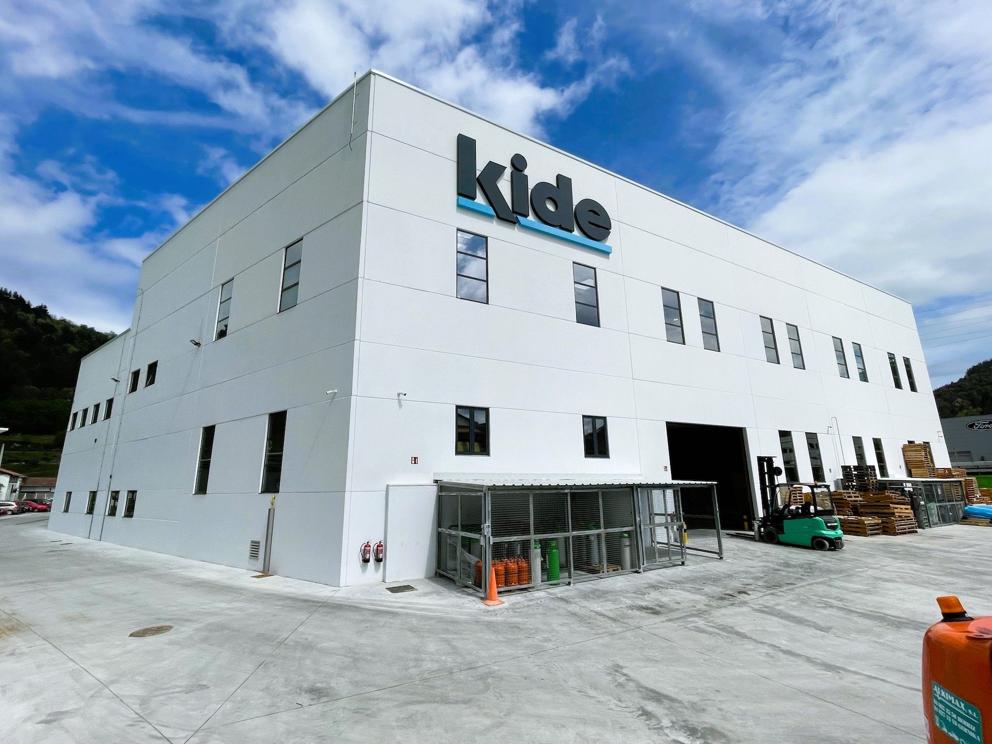 Kideren eraikina Berriatuan| Argazkia: Kide Kideren eraikina Berriatuan| Argazkia: Kide