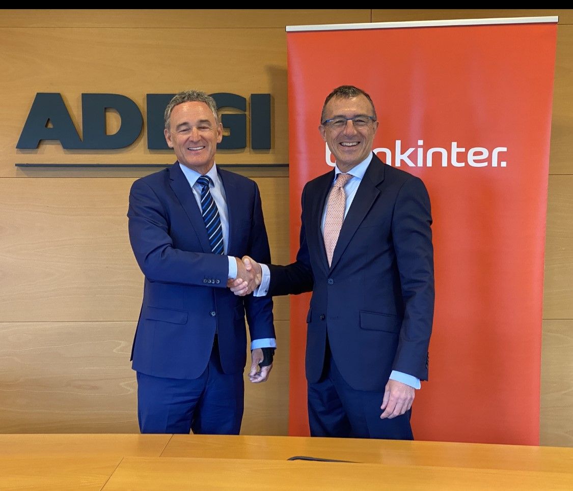 Jose Miguel Ayerza Adegiko zuzendari nagusia eta Juan Manuel Astigarraga Bankinterreko EAEko zuzendaria | Argazkia: Adegi