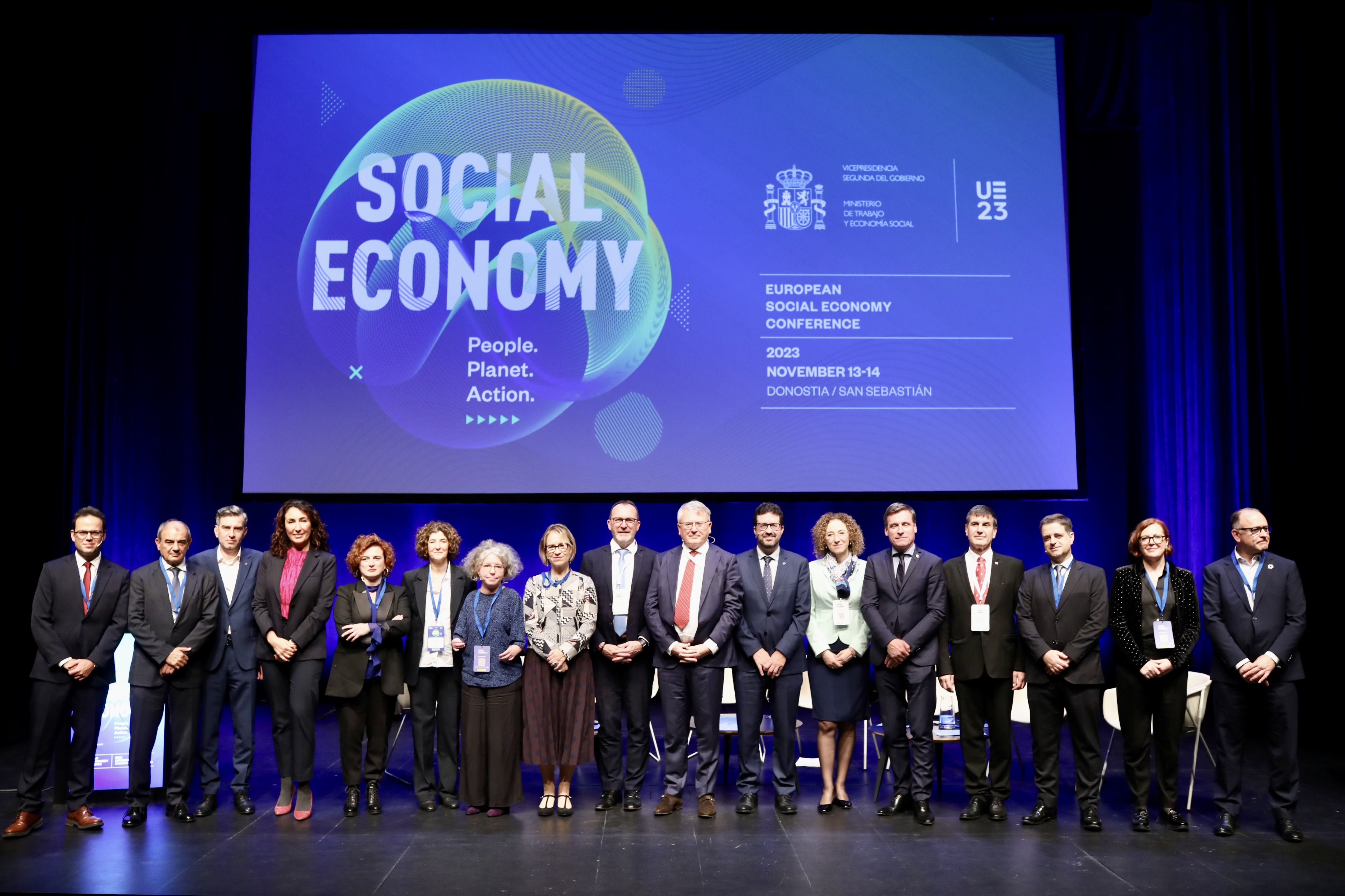 Konferentziako hainbat parte hartzaile atzo Kursaal Jauregian | Argazkia: Espainiako Gobernuko Lan eta Ekonomia Sozialeko ministerioa Konferentziako hainbat parte hartzaile atzo Kursaal Jauregian | Argazkia: Espainiako Gobernuko Lan eta Ekonomia Sozialeko ministerioa