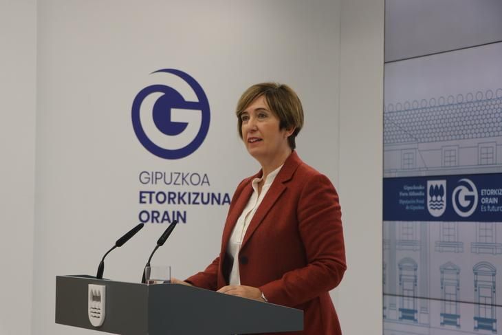 Irune Berasaluze Gipuzkoako Foru Aldundiko bozeramailean | Argazkia: Gipuzkoako Foru Aldundia Irune Berasaluze Gipuzkoako Foru Aldundiko bozeramailean | Argazkia: Gipuzkoako Foru Aldundia