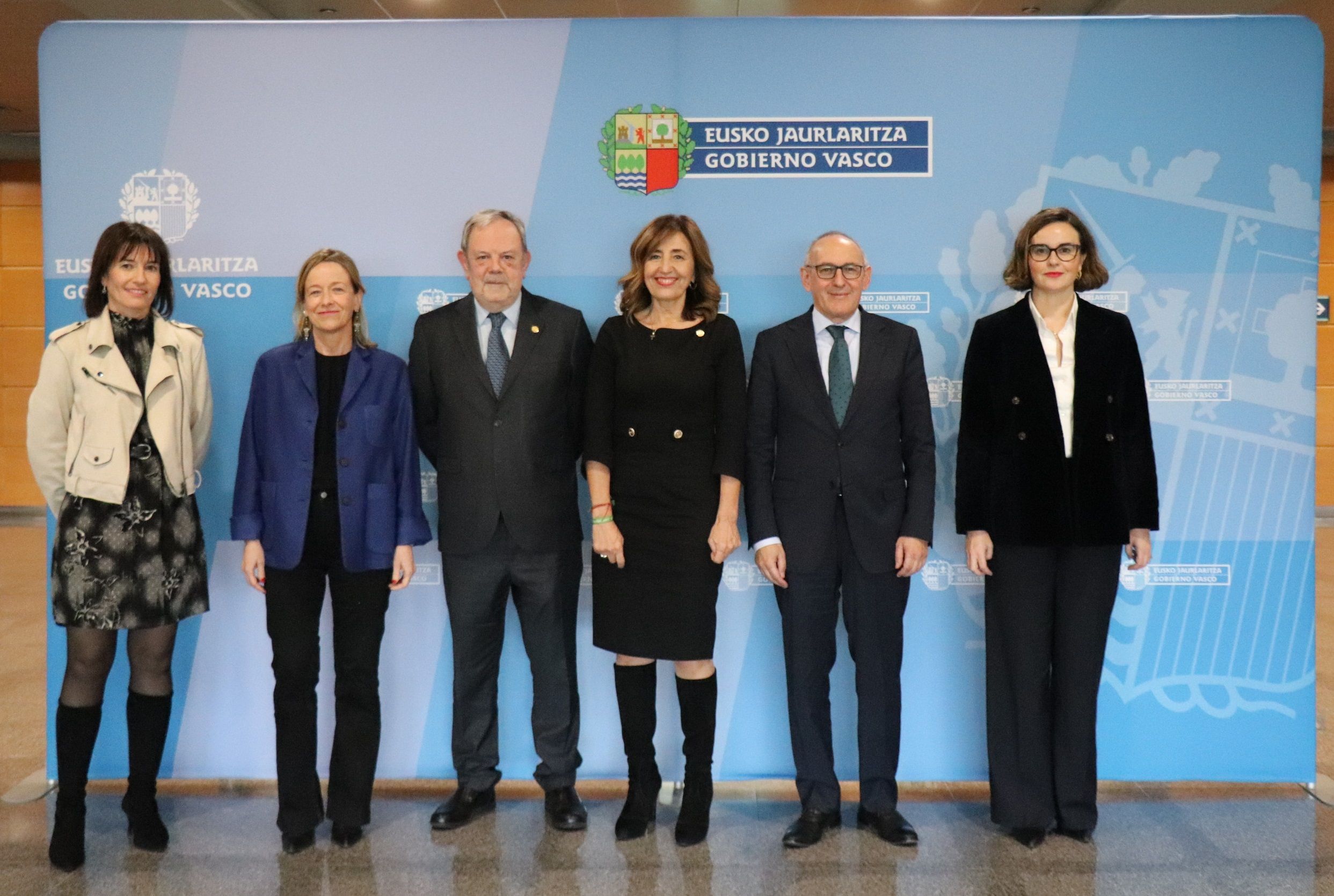 Herri Dirubideen Euskal Kontseiluaren bilerako osteko agerraldia | Argazkia: Eusko Jaurlaritza Herri Dirubideen Euskal Kontseiluaren bilerako osteko agerraldia | Argazkia: Eusko Jaurlaritza