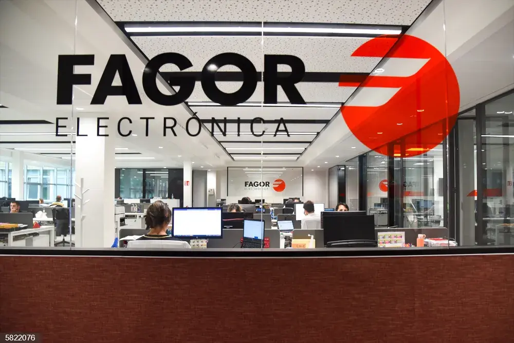Fagor Elektronikaren egoitza barrutik, Arrasaten | Iturria: Europa Press