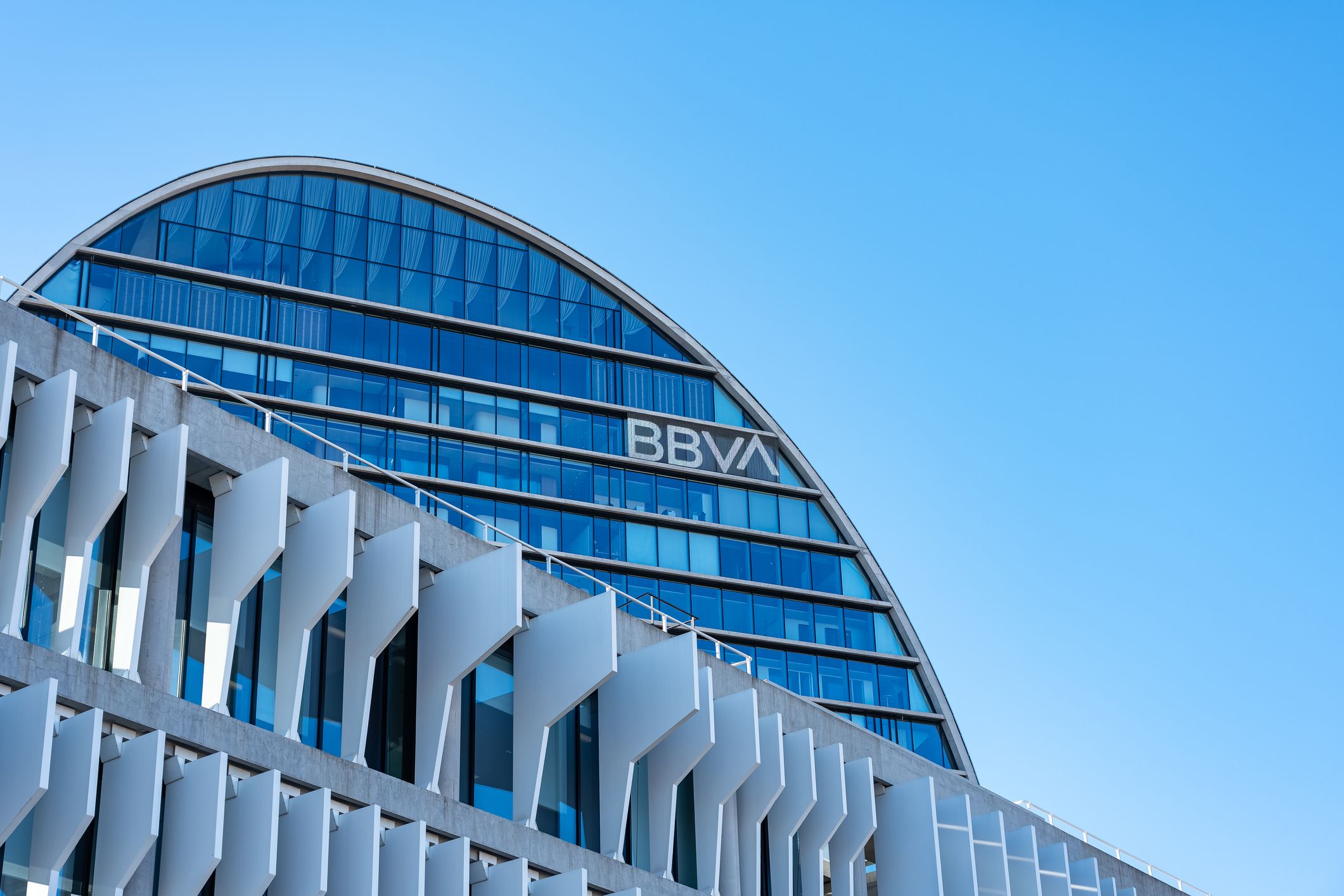 BBVAren egoitza nagusia Madrilen. Argazkia: iStock BBVAren egoitza nagusia Madrilen. Argazkia: iStock