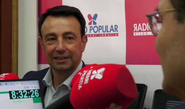 Torres, Radio Popularren eginiko elkarrizketa baten | Argazkia: Irekia Torres, Radio Popularren eginiko elkarrizketa baten | Argazkia: Irekia
