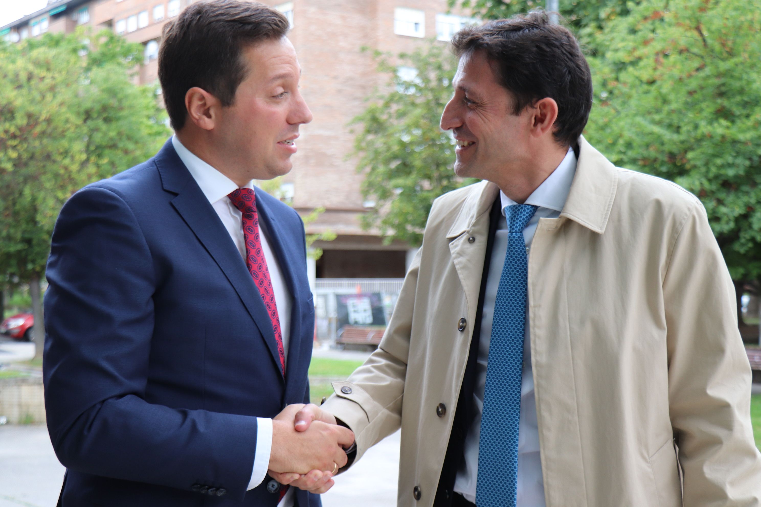 Iñigo Juez Ajebaskeko presidentea eta Nöel D'Anjouk | Argazkia: irekia Iñigo Juez Ajebaskeko presidentea eta Nöel D'Anjouk | Argazkia: irekia
