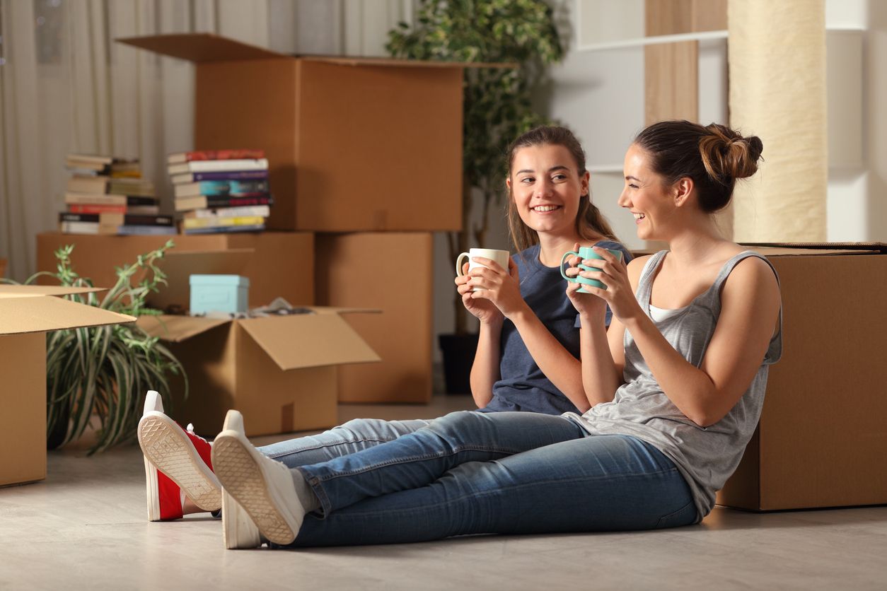 %52,4, bere jabetzako etxebizitzan bizi da, eta %44,5 alokairuko etxebizitzan | Argazkia: iStock %52,4, bere jabetzako etxebizitzan bizi da, eta %44,5 alokairuko etxebizitzan | Argazkia: iStock