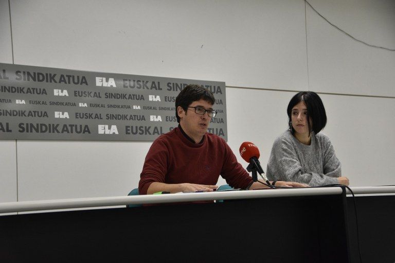 Imanol Pascual eta Roser Espelt, goizeko agerraldian | Argazkia: ELA