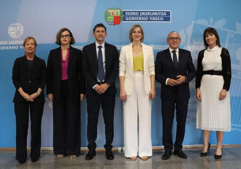 Herri Dirubideen Euskal Kontseiluaren bileraren osteko agerraldia| Argazkia: Irekia