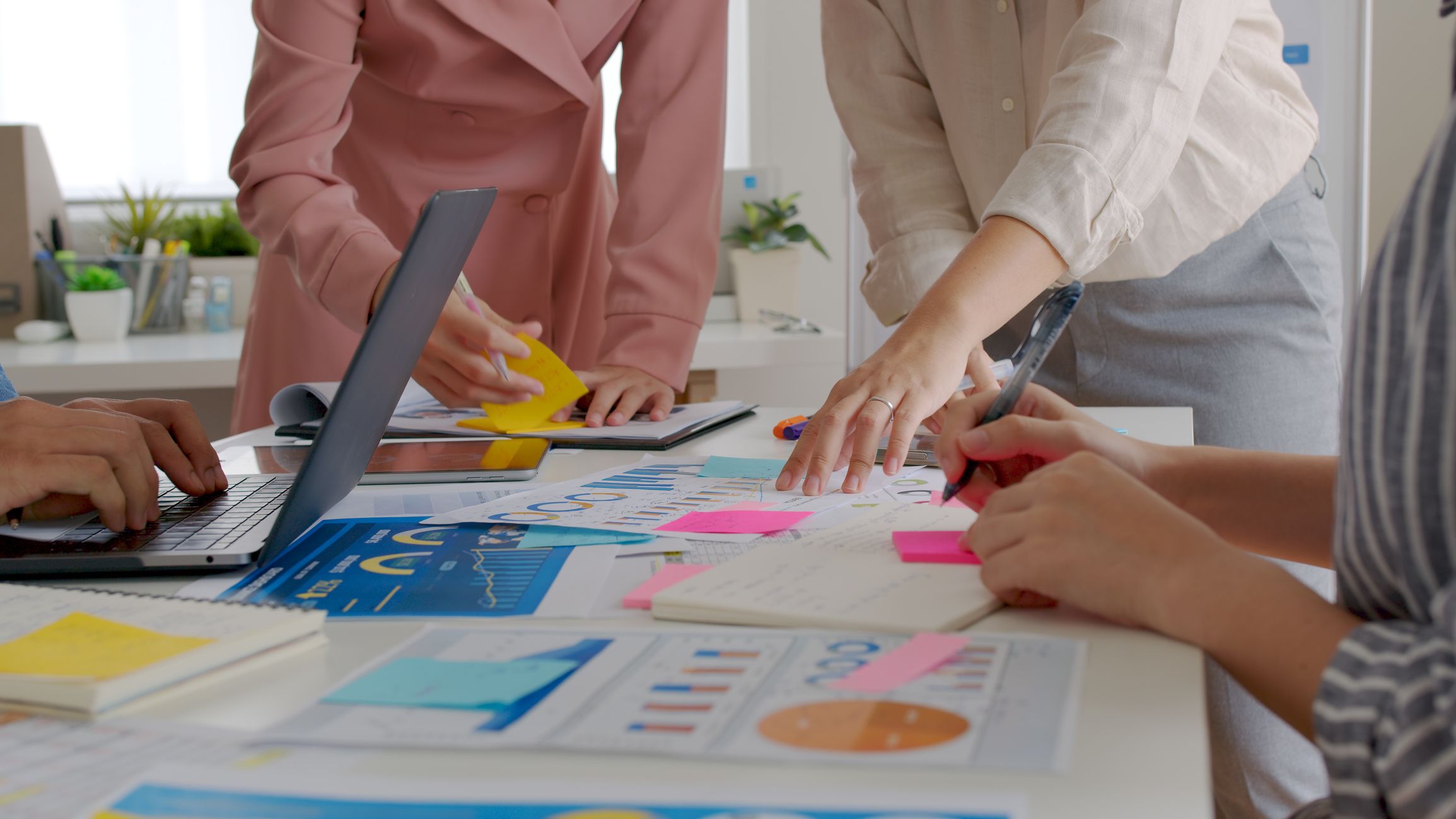 Hamahiru negozio Ondarroan kokatu dira | Argazkia: iStock 