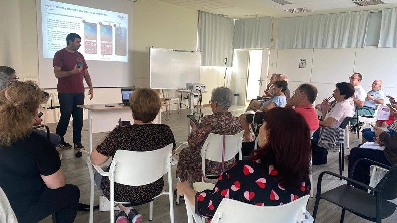Adiskidetza digitala programa | Argazkia: Bizkaiko Foru Aldundia Adiskidetza digitala programa | Argazkia: Bizkaiko Foru Aldundia