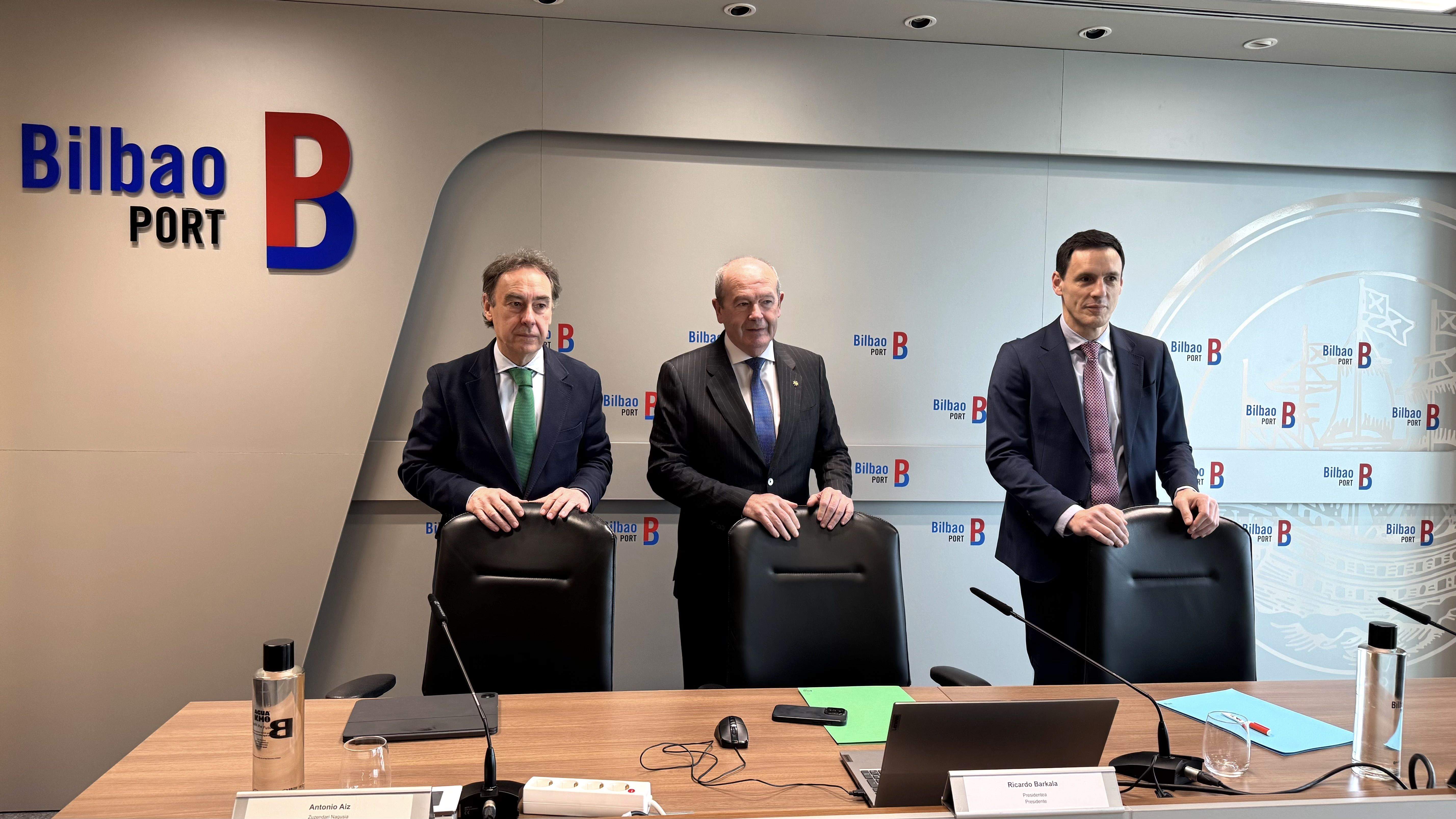 Antonio Aiz, Ricardo Barkala eta Andima Ormaetxe gaurko agerraldian | Argakia: BPA