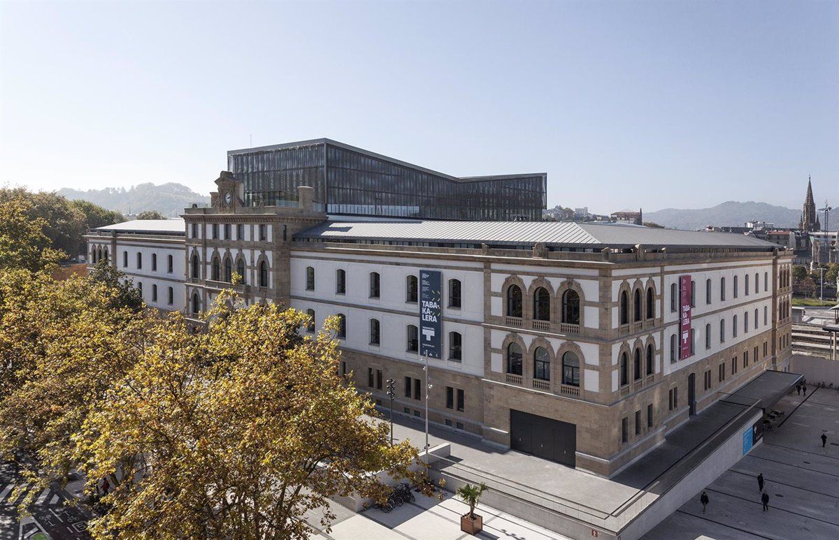 Tabakaleran (Donostia) egingo dira hitzaldiak | Argazkia: Europa Press Tabakaleran (Donostia) egingo dira hitzaldiak | Argazkia: Europa Press
