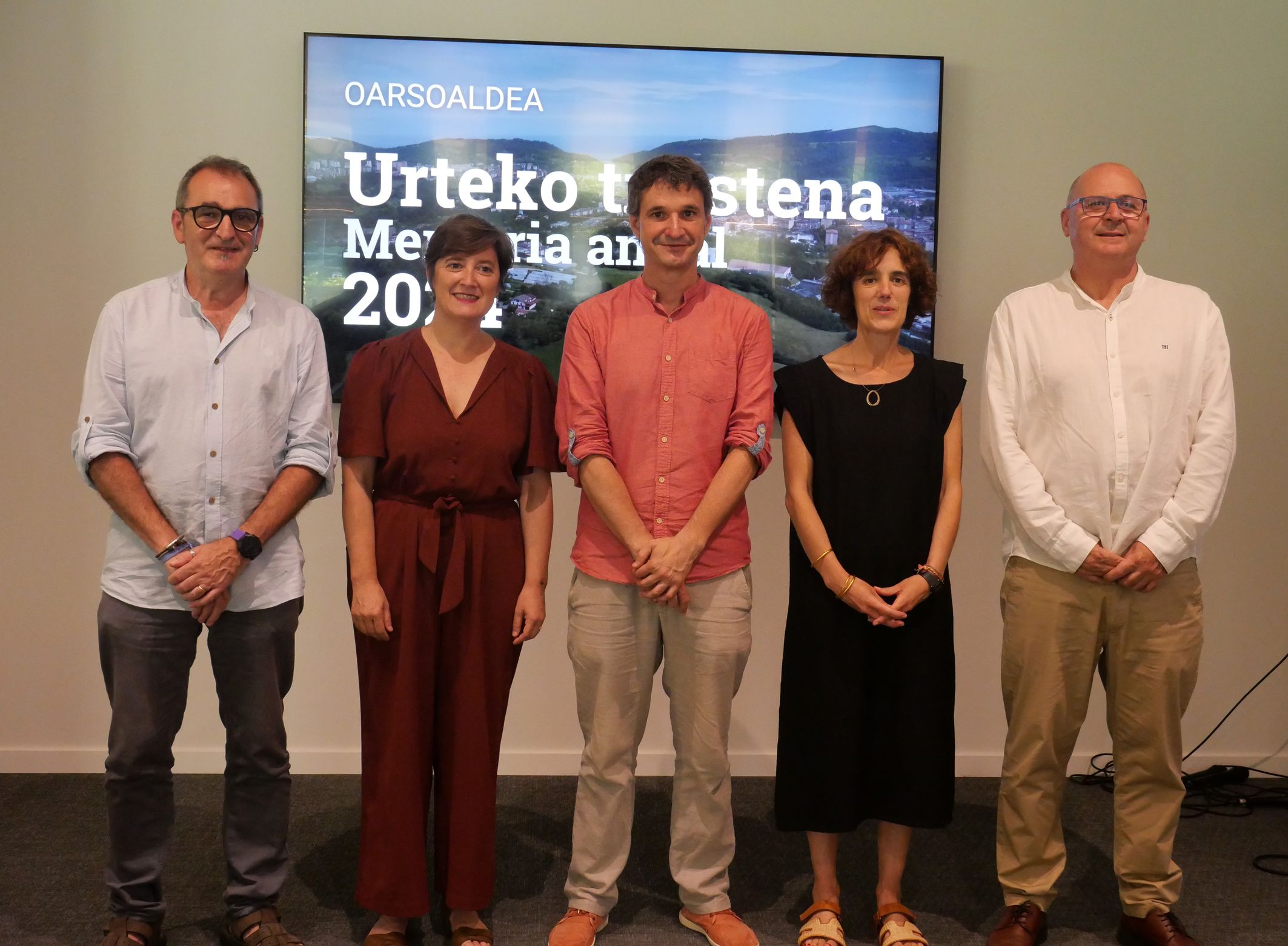 Oarsoaldeako udaletako eta garapen agentzietako arduradunak, gaur goizean | Argazkia: utzitakoa