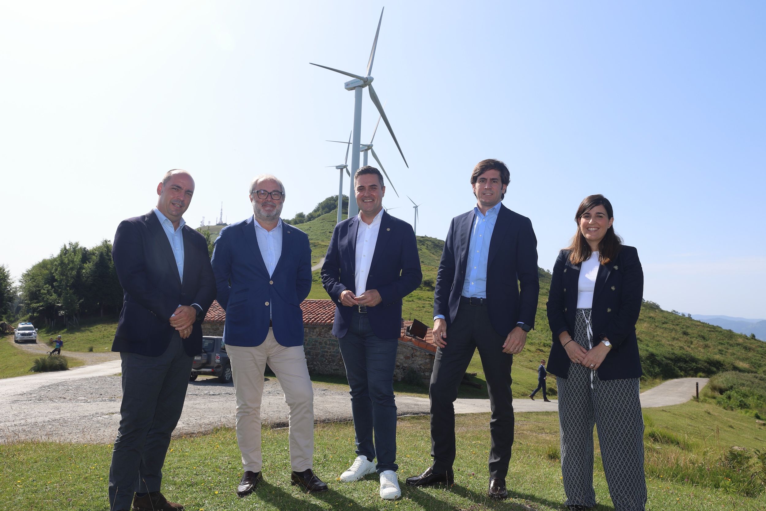 Oizko (Bizkaia) parke eolikoa izan dira gaur Jaurlaritza, Iberdrola eta Siemens Gamesako ordezkariak | Argazkia: Eusko Jaurlaritzak