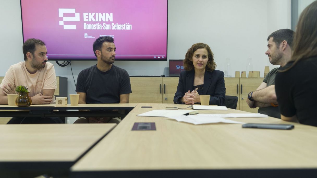 ekinn+ 5 ekinn+ 5