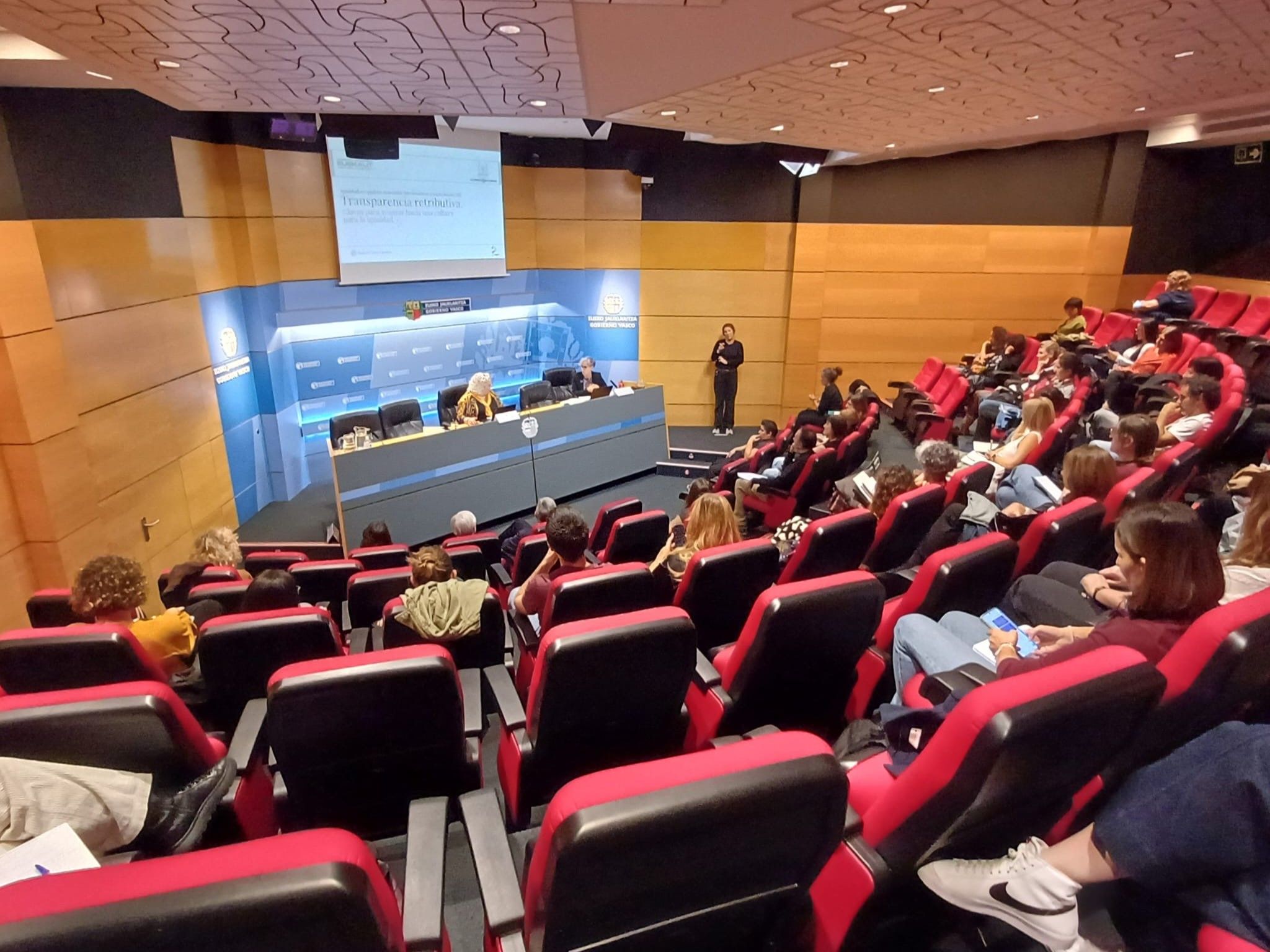 'Berdintasuna kudeaketa aurreratuan: tresnak eta esperientziak' izeneko topaketa egin zen atzo Bilbon | Argazkia: Irekia