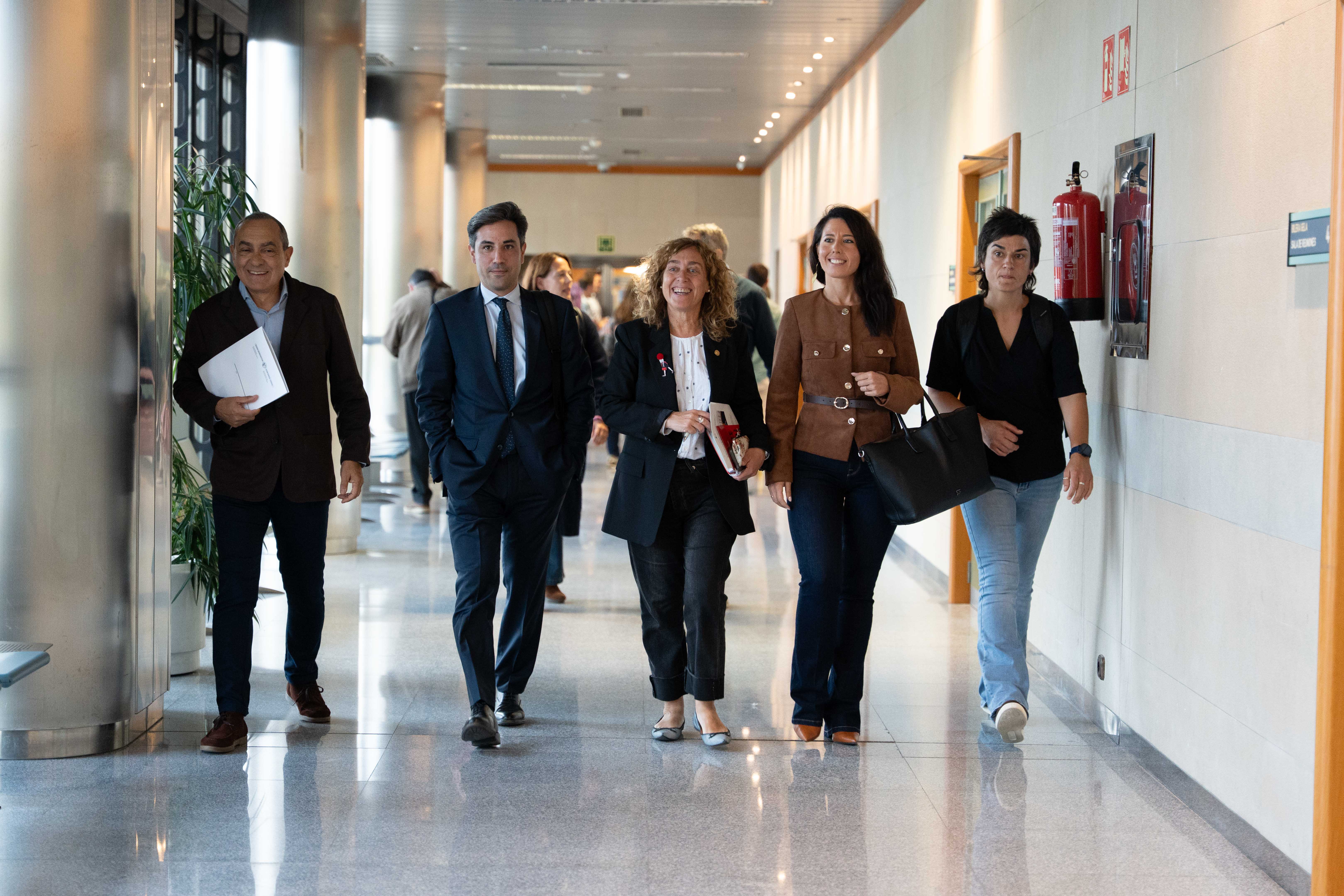 EGAko kideak, tartean Susana García Chueca Mugikortasun sailburua | Argazkia: Irekia