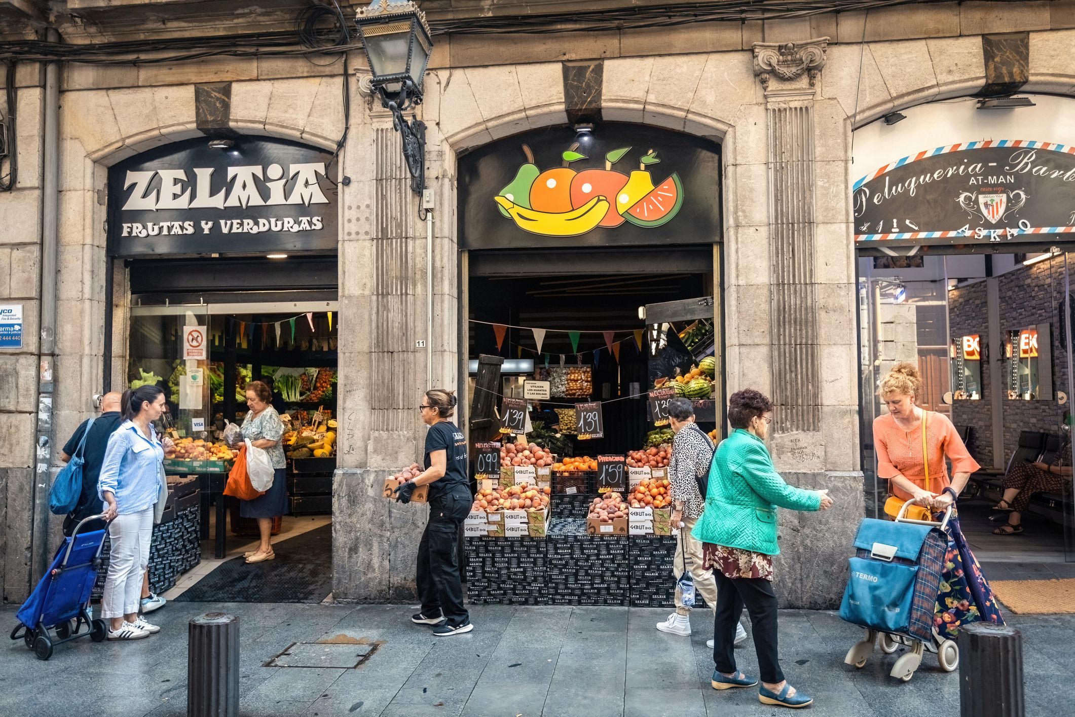 Bilboko fruta denda bat | Argazkia: iStock Bilboko fruta denda bat | Argazkia: iStock