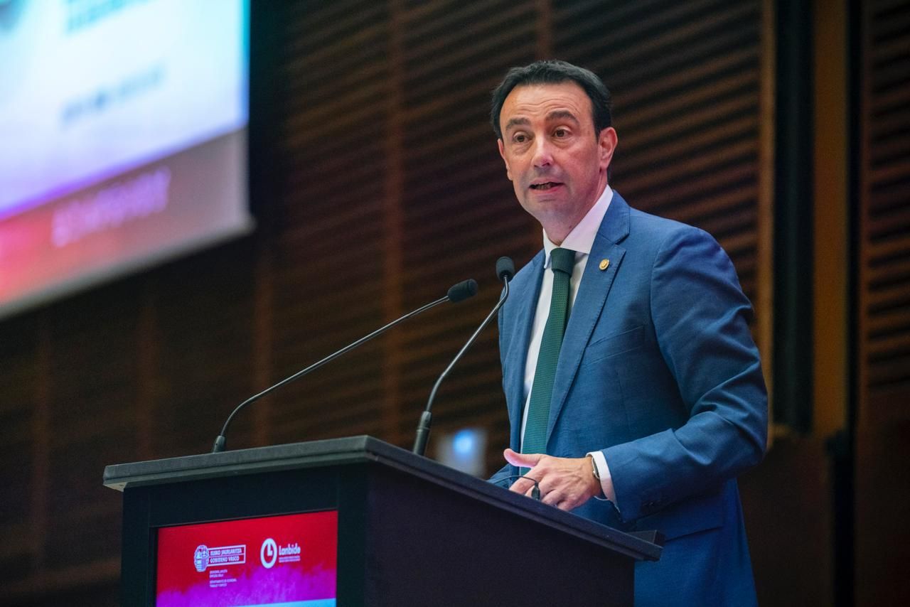 Mikel Torres Ekonomia, Lan eta Enplegu sailburua | Argazkia: Irekia