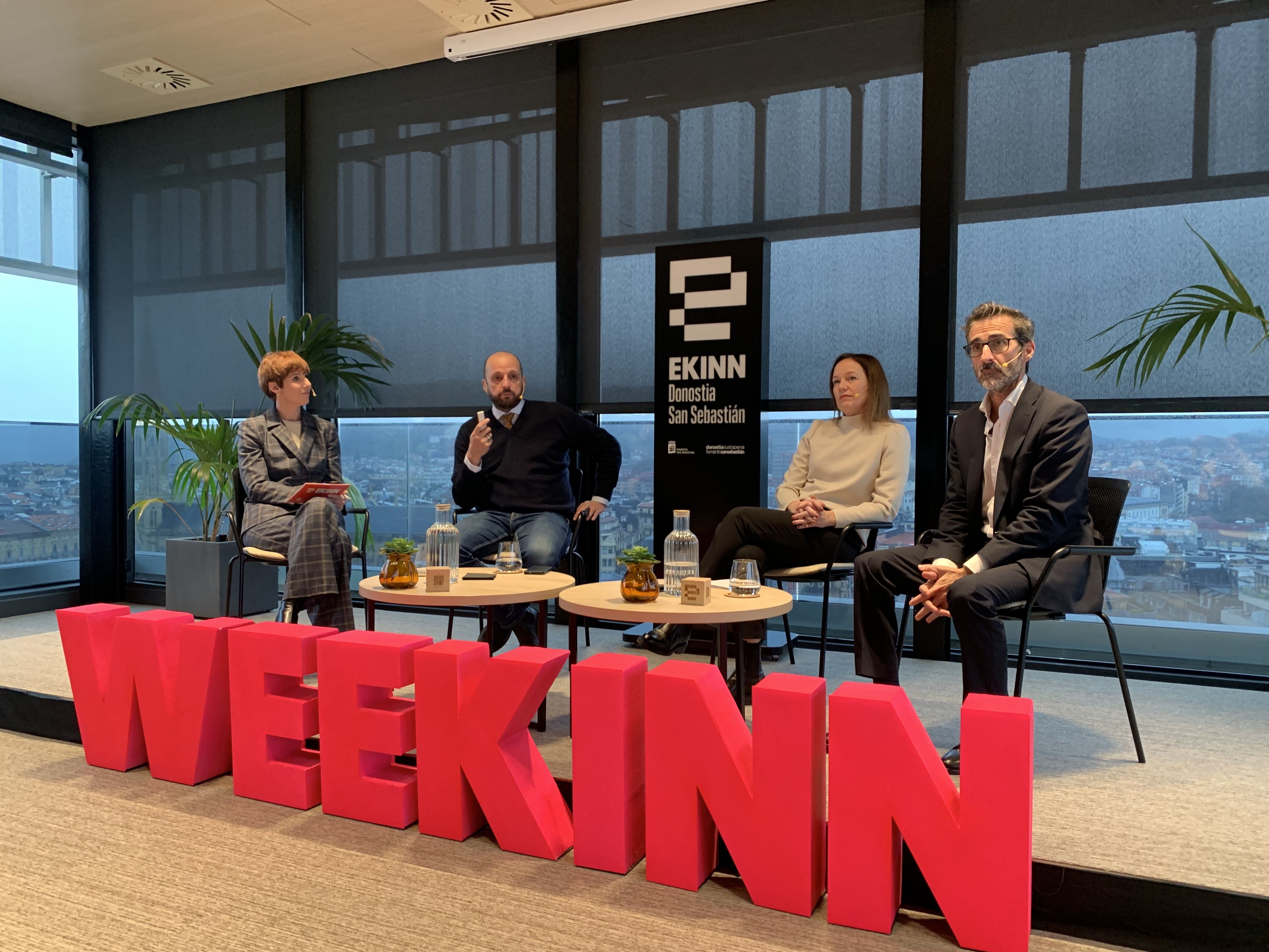 Ezker-eskuin, Yesenia Otamendi (moderatzailea), Gianmarco Piola, Annika Forsten eta Iñigo Olaizola | Argazkia: EnpresaBIDEA