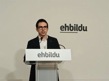 Otxandiano EH Bilduren legebiltzarreko bozeramaileak eman ditu azalpenak | Argazkia: Europa Press