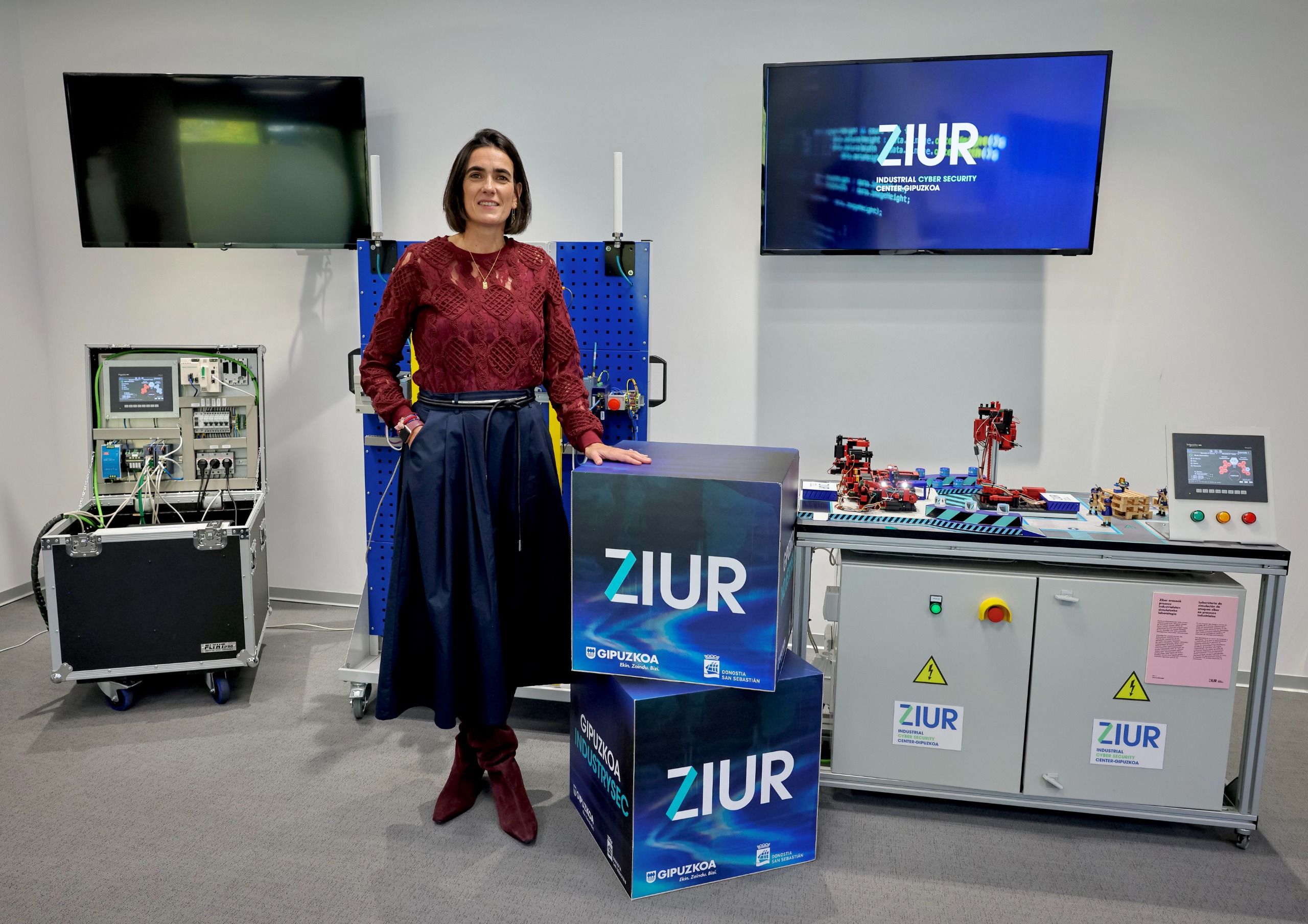 Maria Penilla Ziurreko zuzendari nagusia, laborategian | Argazkia: utzitakoa