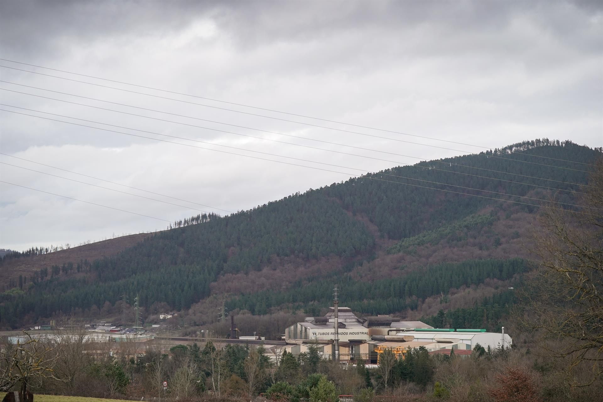 Tubos Reunidosen lantegia, Amurrion, artxiboko argazki baten | Argazkia: Iñaki Berasaluce/Europa Press