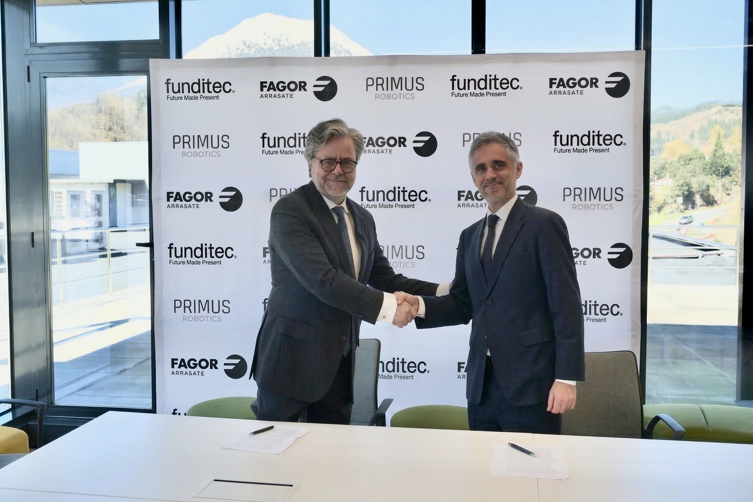 Antonio Navarro Funditeceko presidente exekutiboa eta Unai Lopez Fagor Arrasateko zuzendari orokorra | Argazkia: Fagor Arrasate