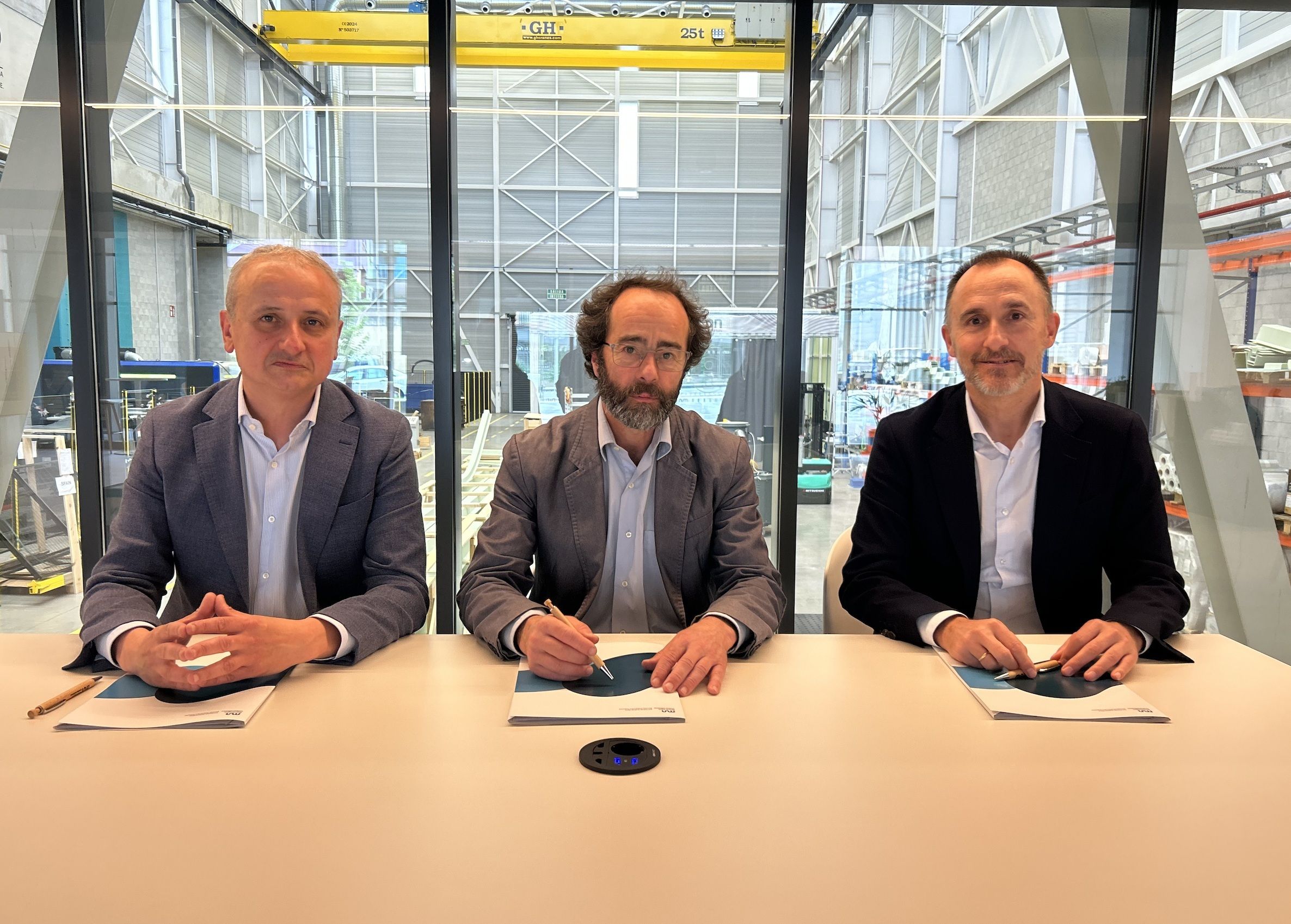 Mario Lopez (Kide), Carlos Garcia (Mondragon Unibertsitatea) eta Imanol Oleaga (Domusa Teknik) | Argazkia: utzita
