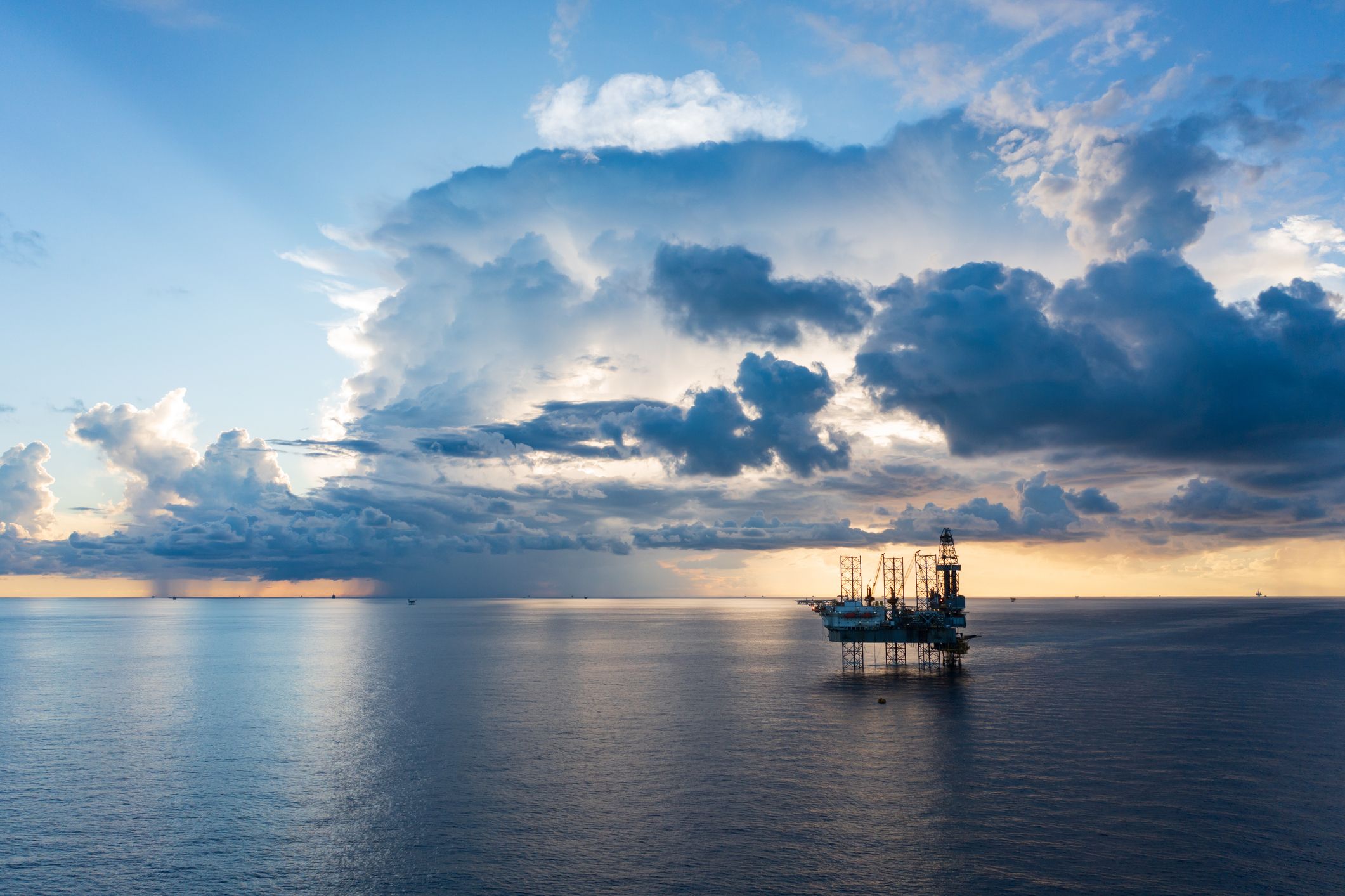 Petrolio plataforma bat itsasoan | Argazkia: iStock