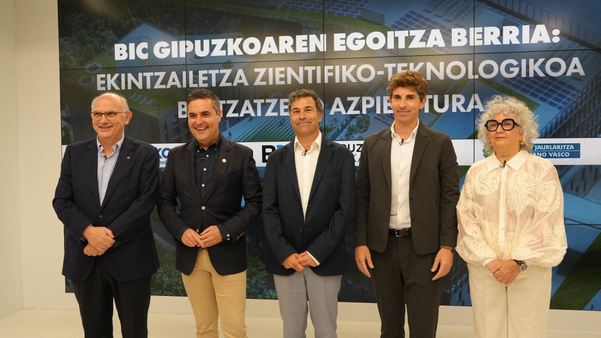Argazki%20nagusia foto%20principal
