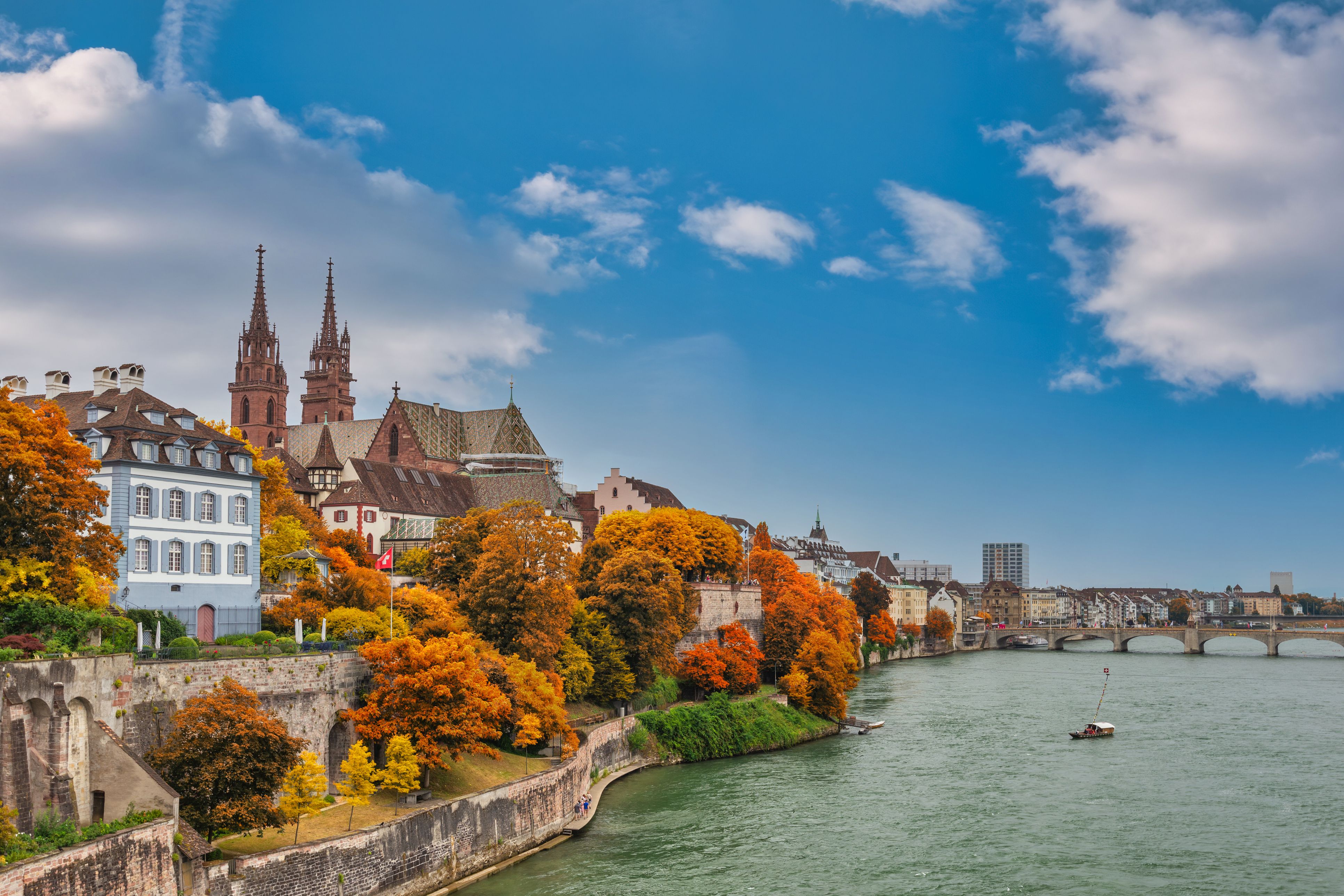Basilea hiritik igarotzen da Rhin | Argazkia: iStock Basilea hiritik igarotzen da Rhin | Argazkia: iStock