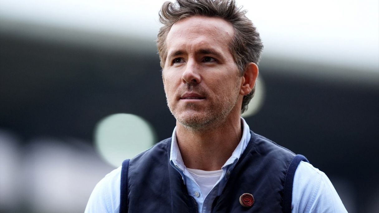 europapress 7348008 07 march 2026 united kingdom wrexham wrexham co owner ryan reynolds on the 52 1216x684