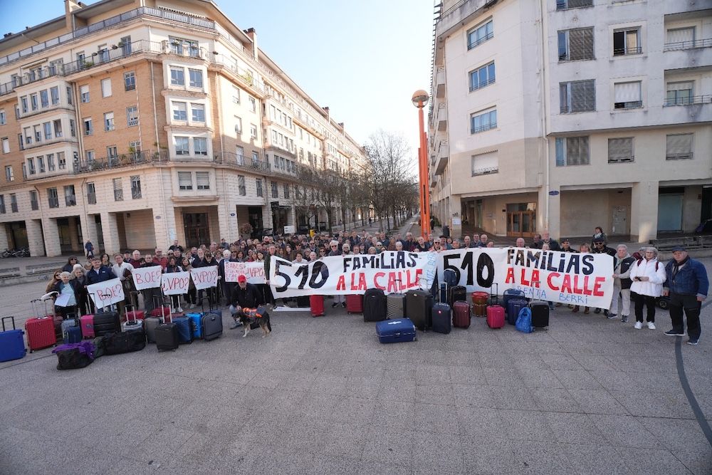 Benta Berriko bizilagunen protesta | Argazkia : Kaleratzeak Stop Benta Berriko bizilagunen protesta | Argazkia : Kaleratzeak Stop