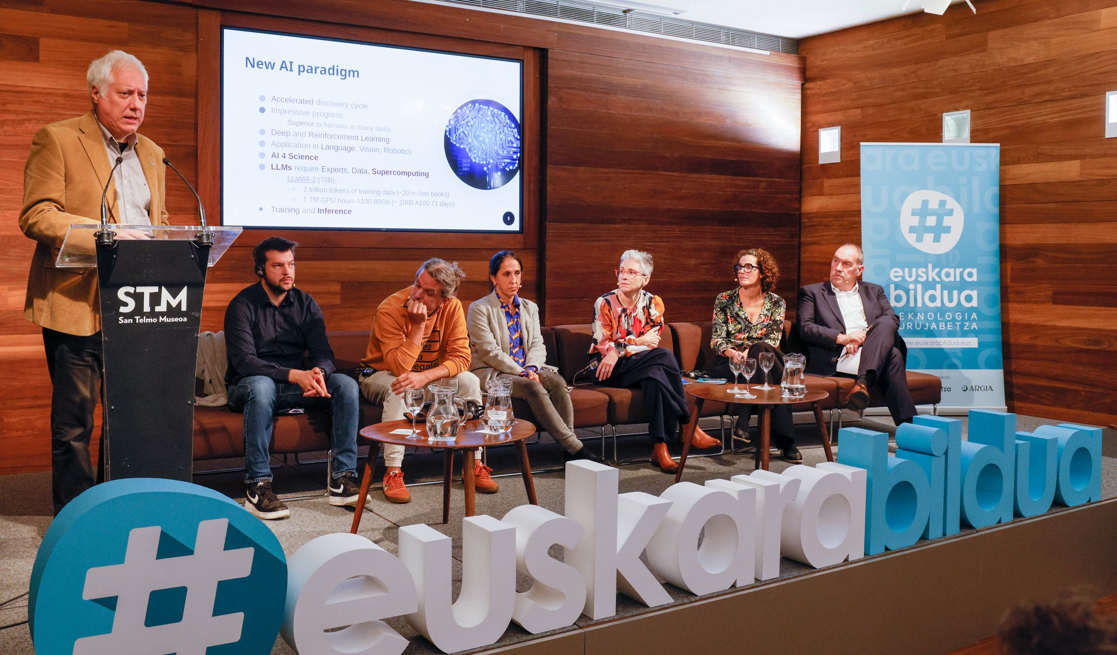 Euskarabilduaren 2026ko edizioan landu zen gaietako bat izan zen AA azpiegiturei dagokiena | Argazkia: utzitakoa Euskarabilduaren 2026ko edizioan landu zen gaietako bat izan zen AA azpiegiturei dagokiena | Argazkia: utzitakoa